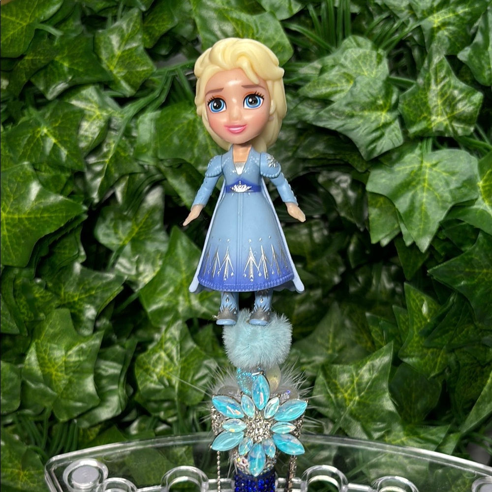 Disney from Frozen 3.5” Elsa Doll Pen with long blue dress.